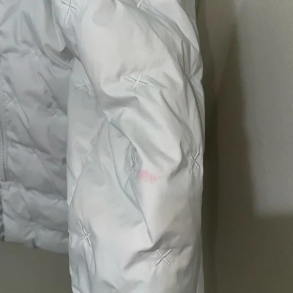 The North Face White Puffer Jacket 550 series - Picture 10 of 15
